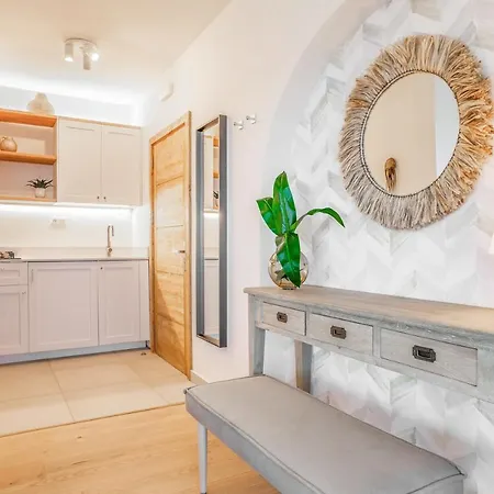 Boutique By Lanzarote Retreats - Private Pool - 1 Min Walk To Sea Pool Villa