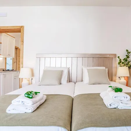 Boutique By Lanzarote Retreats - Private Pool - 1 Min Walk To Sea Pool * Charco del Palo