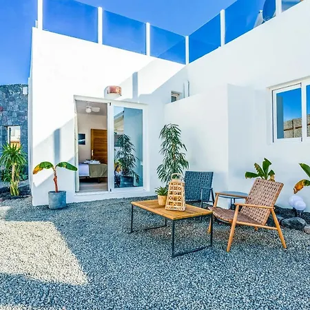 Villa Boutique By Lanzarote Retreats - Private Pool - 1 Min Walk To Sea Pool *